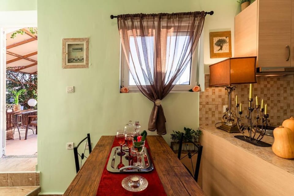 bougainvillea house 2 Apartment in Messenia