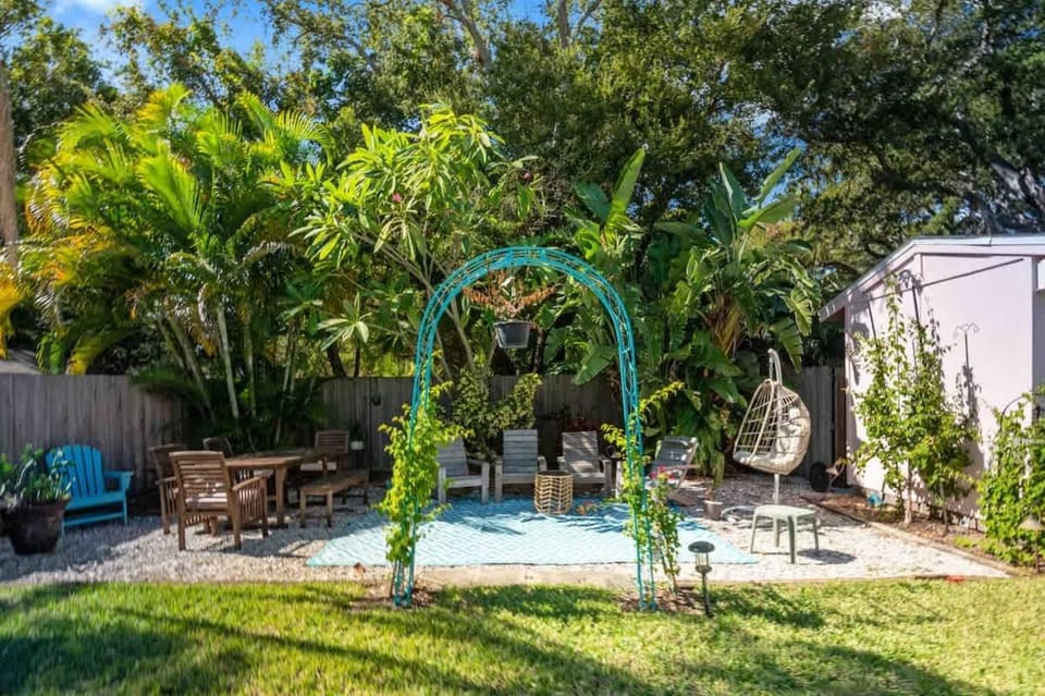 Villa Maria Salt Sun 7 minutes to Indian Rocks Beach House in Largo