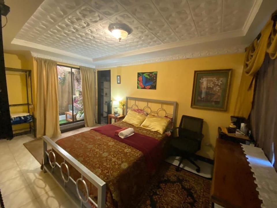 Bed, Photo of the whole room