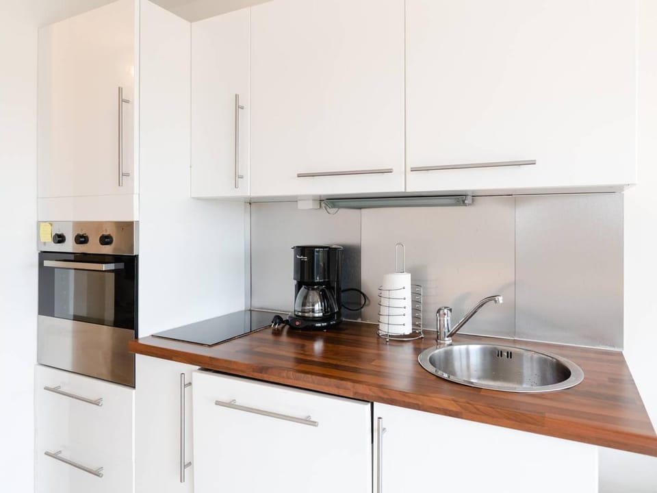 Pavillon lumineux avec terrasse, à 1 km de la plage – 2 pièces, 1 chambre, barbecue, Wi-Fi - FR-1-409A-3 Villa in Gruissan