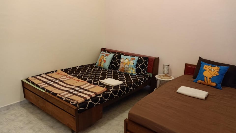 Garfield Homestay House in Johor