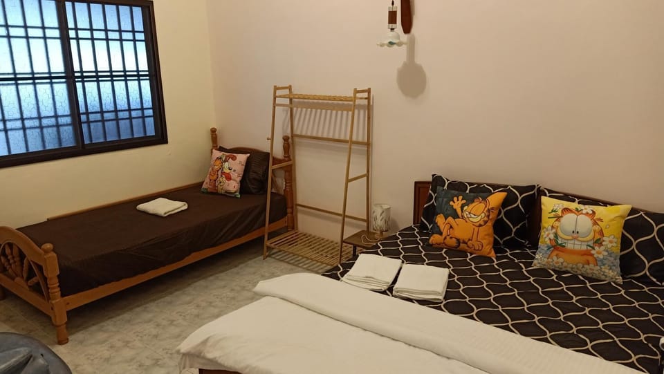 Garfield Homestay House in Johor
