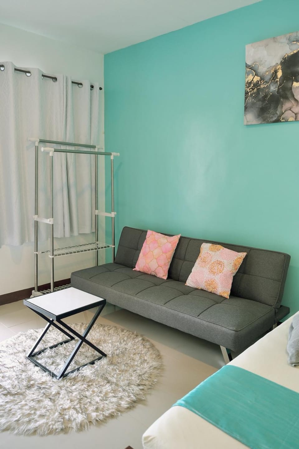 Bed, Living room, Photo of the whole room, Seating area, Bedroom