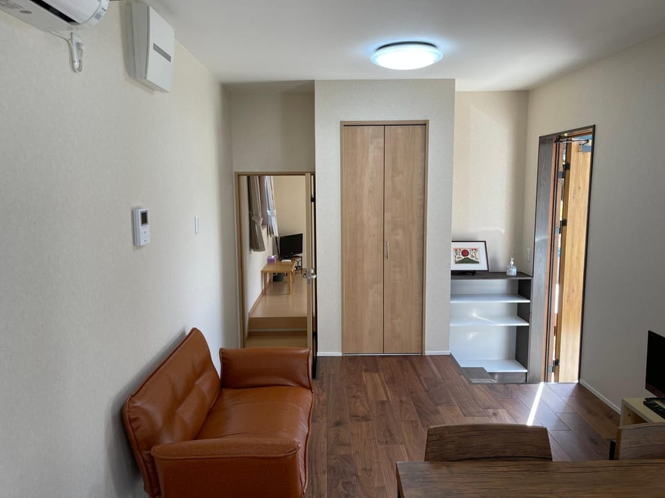 Kitchen or kitchenette, Living room