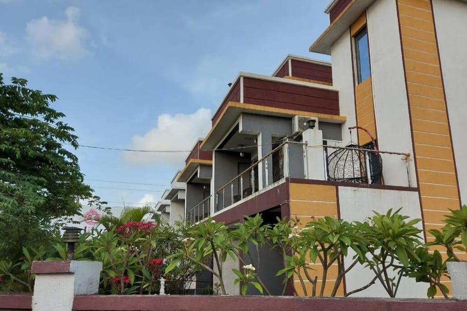 Vista Manor - 3 BHK with pool-1.5 hrs from Mumbai Villa in Maharashtra