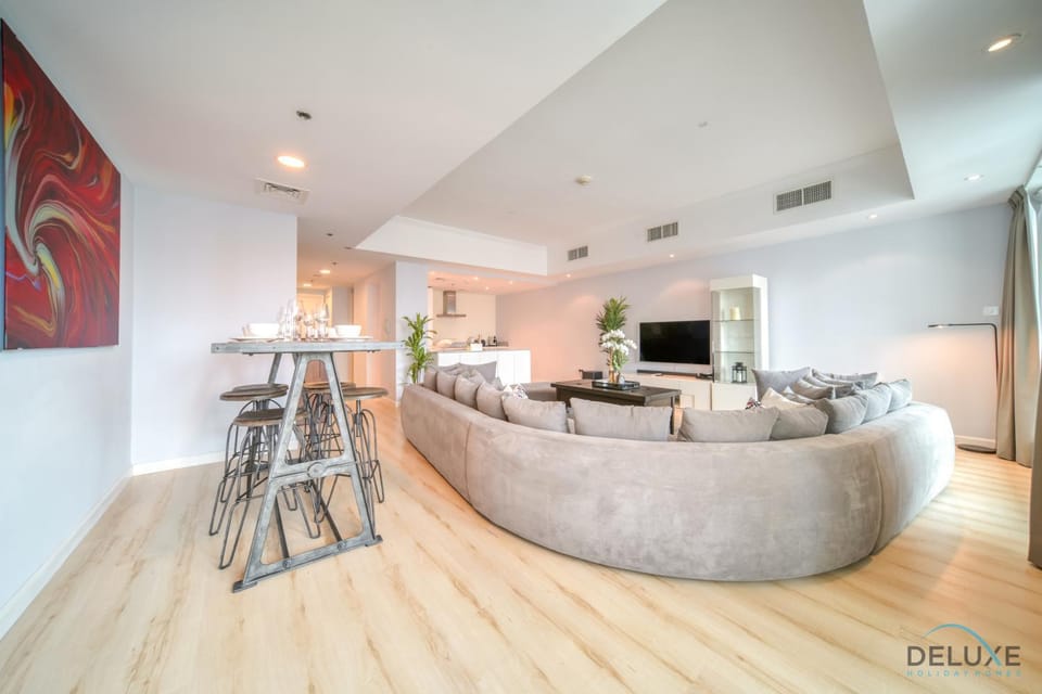 TV and multimedia, Living room, Seating area, Dining area, Evening entertainment