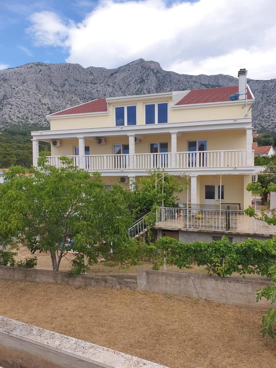 Property building, Natural landscape, Mountain view