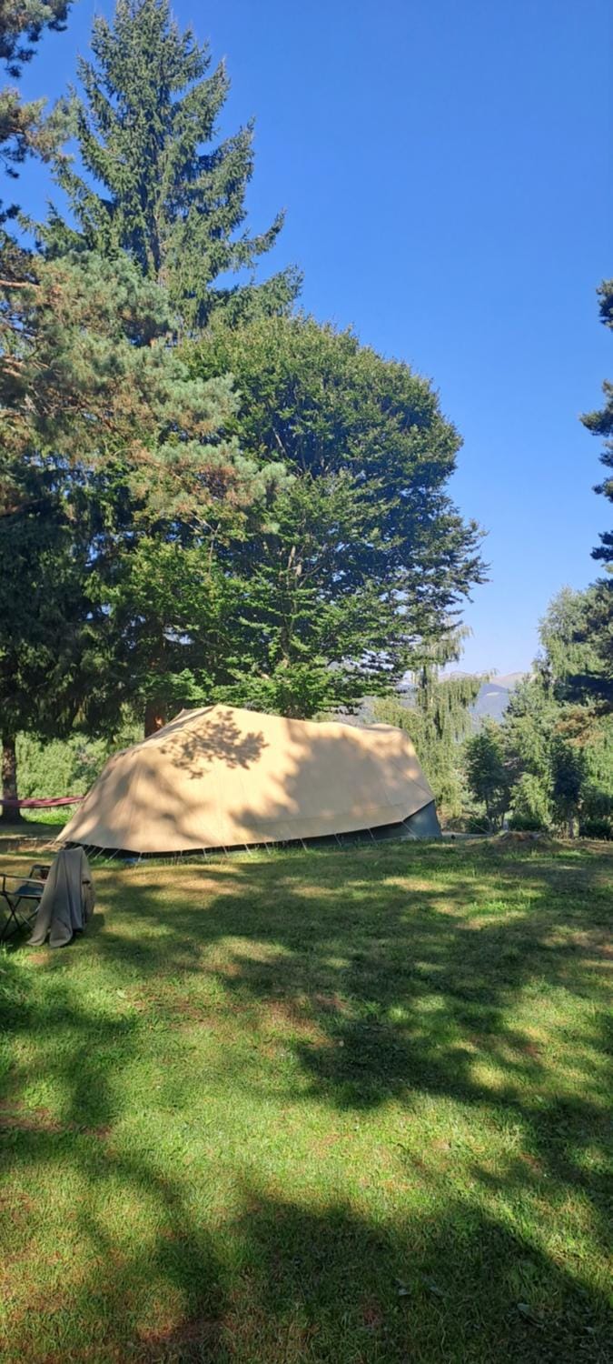 Tente aménagée 4pp Luxury tent in Catalonia