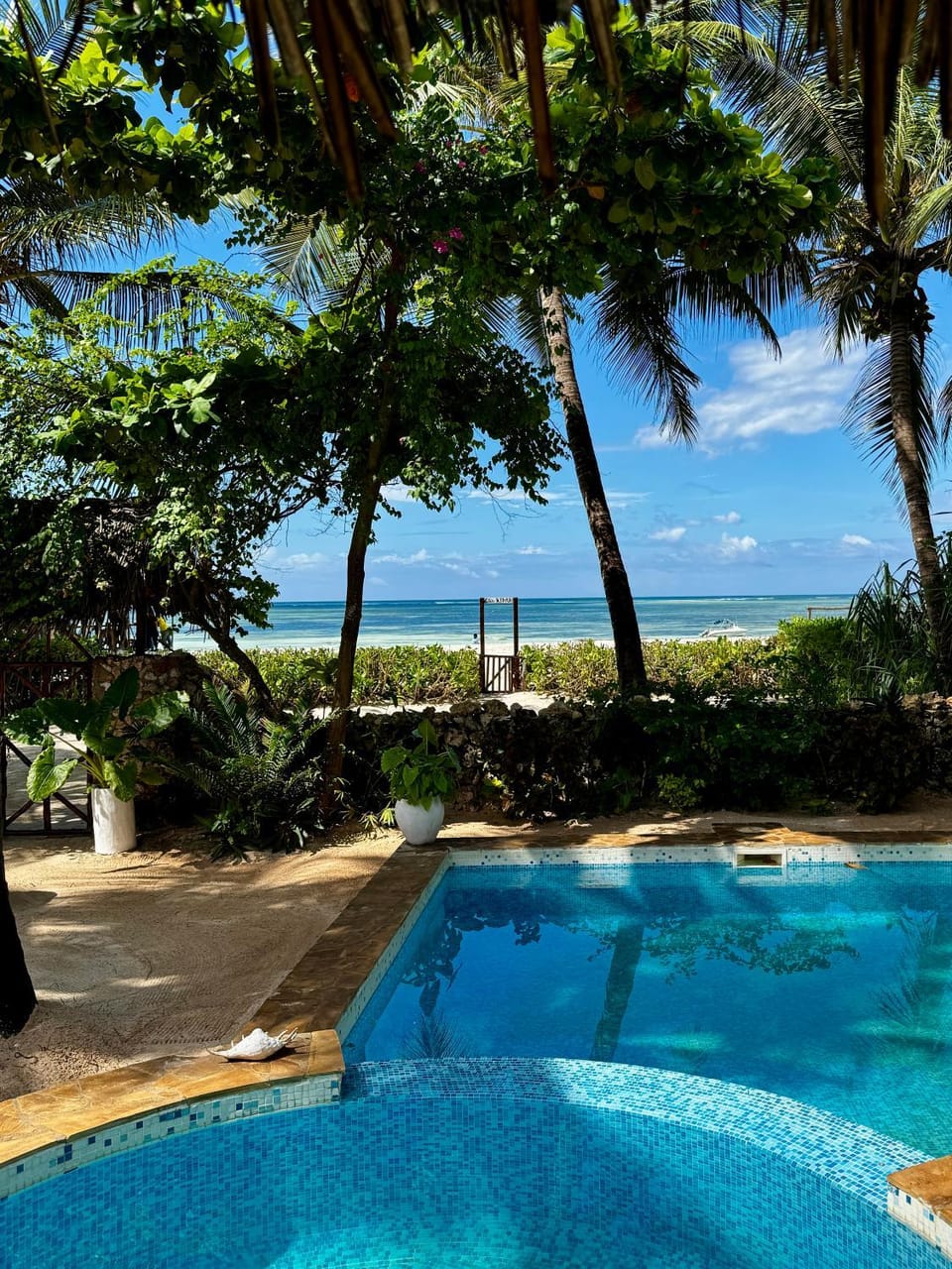 Nearby landmark, Day, Natural landscape, Garden, Garden view, Pool view, Sea view, Swimming pool