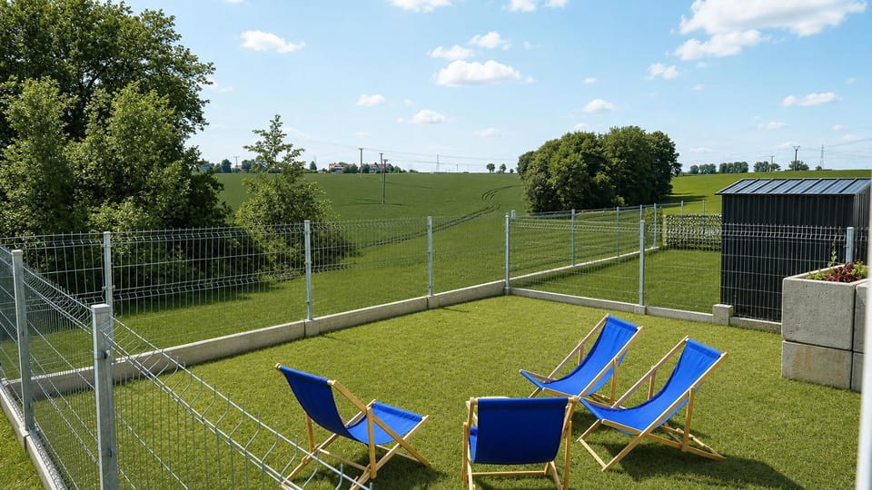Garden, Seating area, Garden view, sunbed