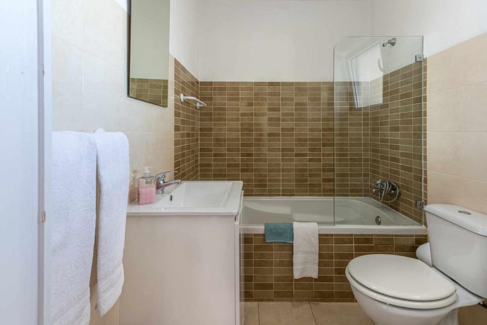 Toilet, Bathroom, Bath