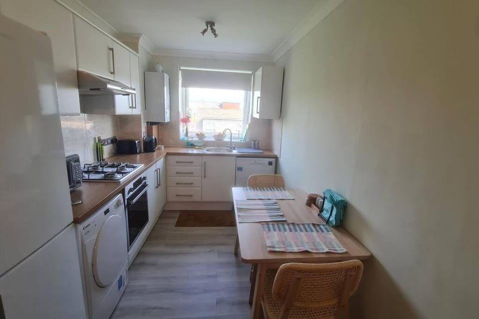 Kitchen or kitchenette, dishwasher, minibar, pet friendly, stove, dryer