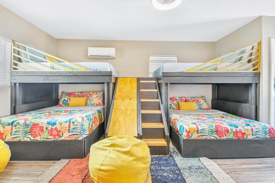 Lite Brite Beach Escape - Shine Brite, Relax Right! House in Florida