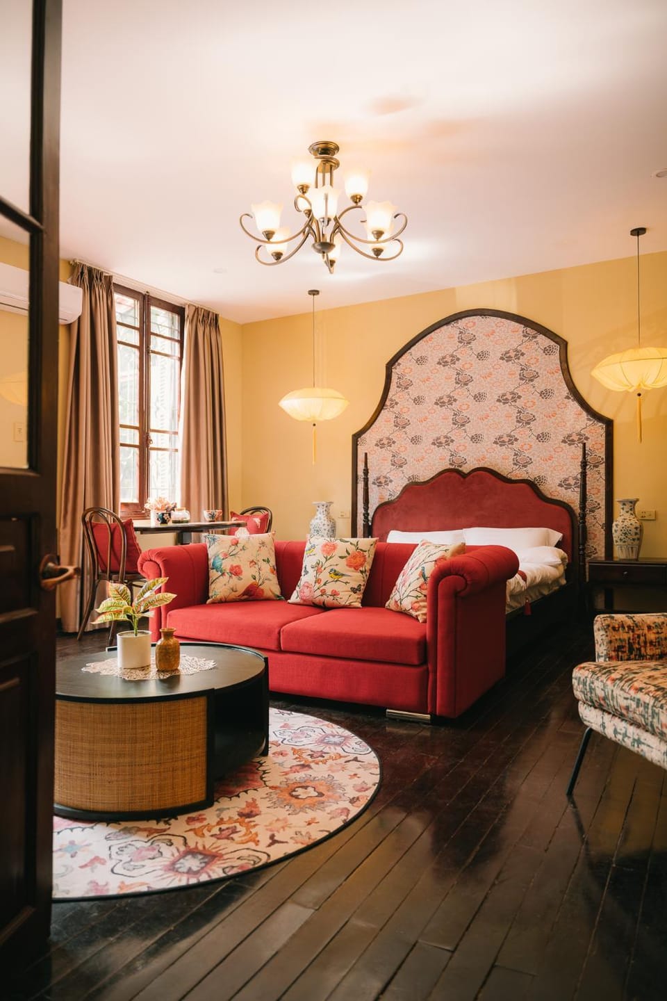 Living room, Photo of the whole room, Bedroom