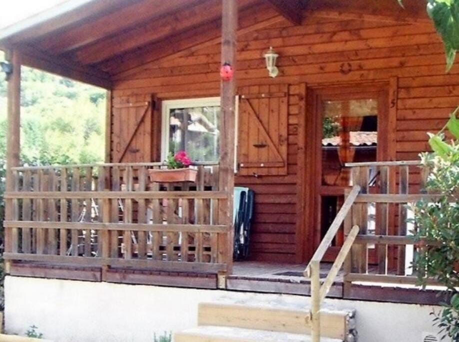 Le Clos Chantéric accueille jusquà 5 personnes Chalet in Auvergne-Rhône-Alpes