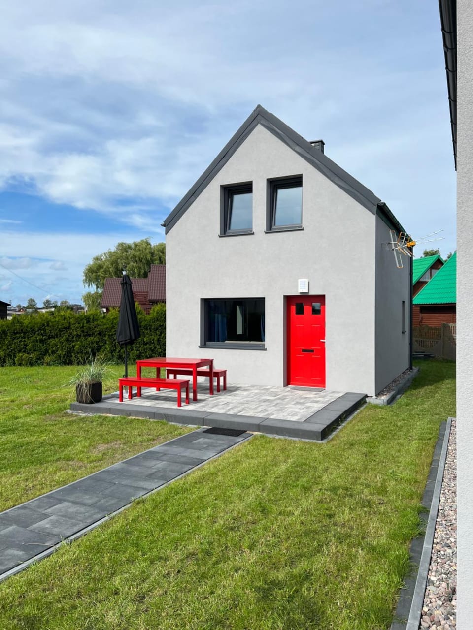 Property building, Facade/entrance, View (from property/room), Balcony/Terrace
