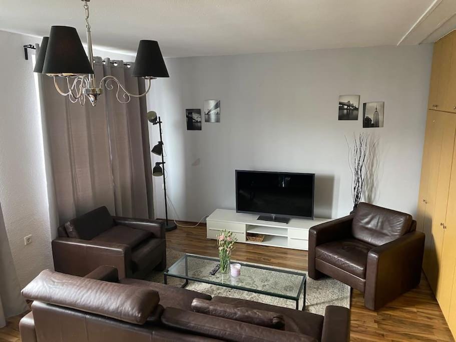 Apartment City Süd- 5 Zimmer_15 Personen _ Komplett_eingerichtet Apartment in Hamburg