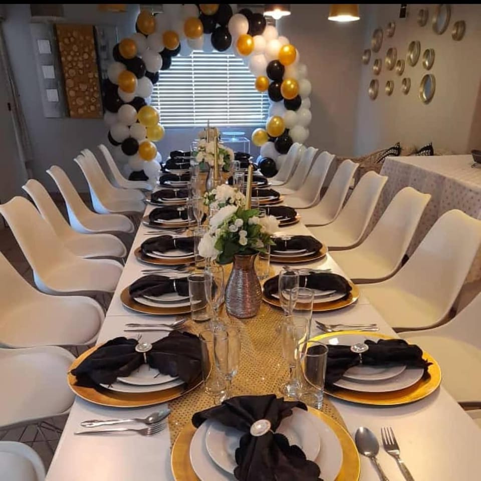 Food and drinks, Banquet/Function facilities, Dining area