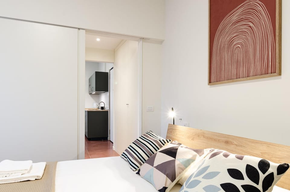 Bed, Kitchen or kitchenette, Photo of the whole room, Bedroom, towels, wardrobe