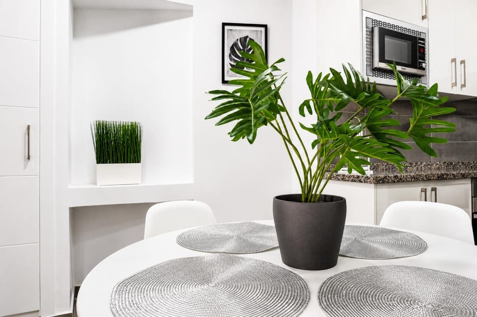 Dining area, kitchen