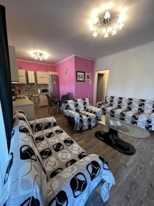 Family Getaway Close the Sea Apartment in Crete