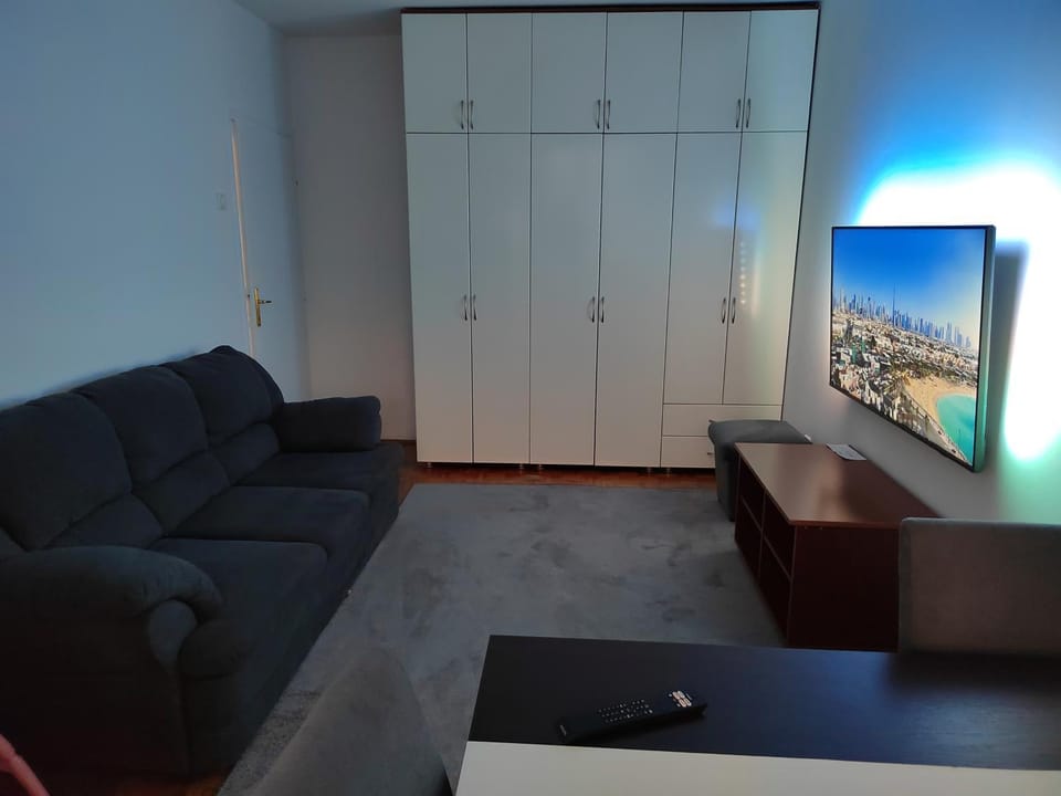 TV and multimedia, wardrobe