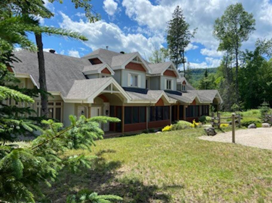 Property building, Natural landscape, Garden