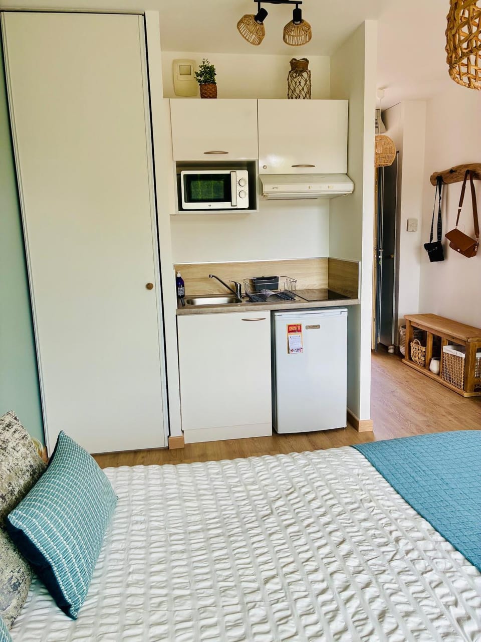 Kitchen or kitchenette, stove