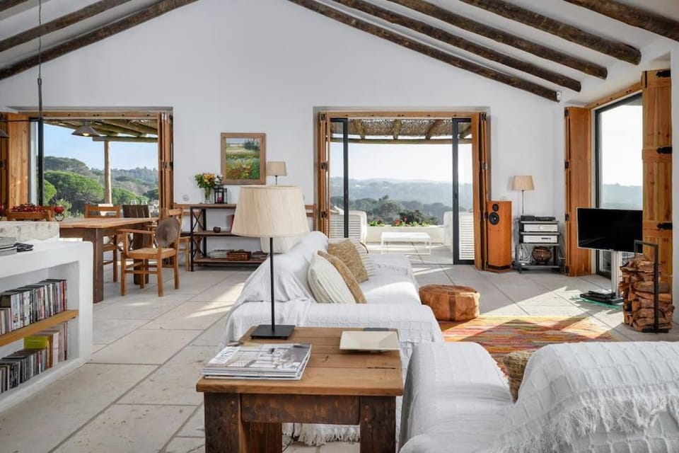 Monte “SERRA E MAR” House in Setubal District