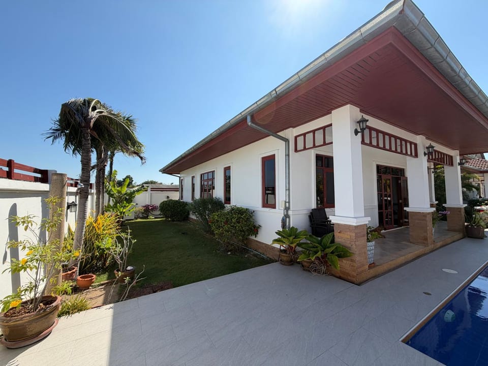 Private Pool-Villa Baan Roth, Gated community 24/7 Villa in Nong Kae