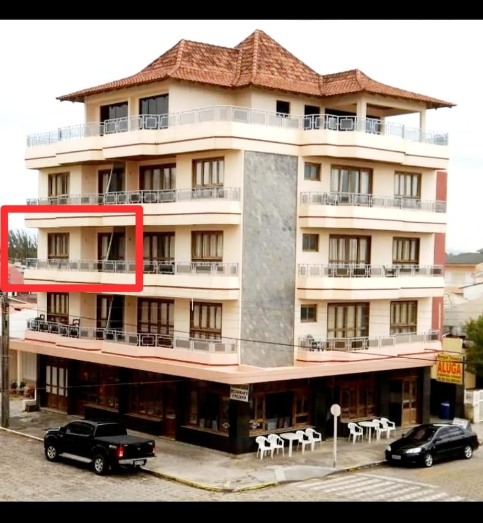 Property building, Day, Location