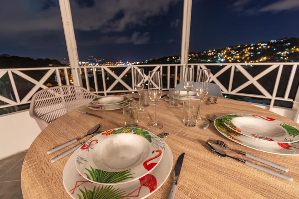 Night, View (from property/room), Balcony/Terrace, Dining area