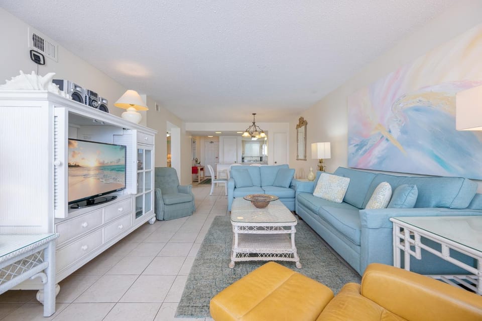 Driftwood Towers 6D condo Apartment in West Beach