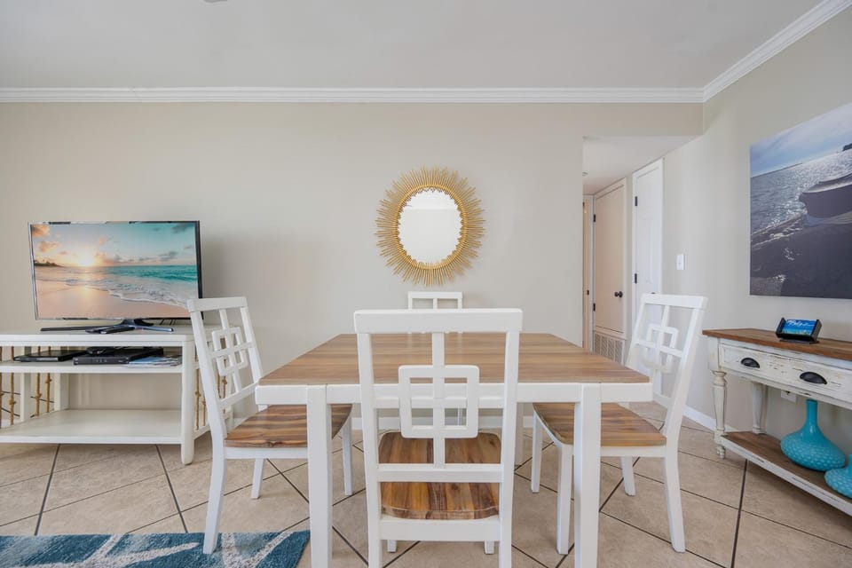 Surfside Shores 1804 Apartment in West Beach
