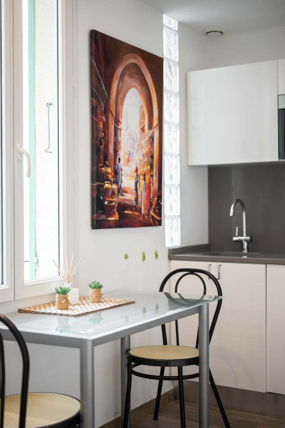NICE City-Center 80m to the SEA / BEACH Apartment in Nice