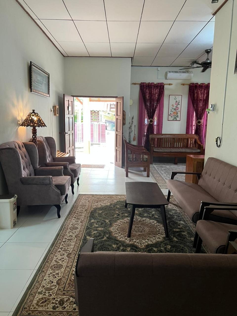 Seating area