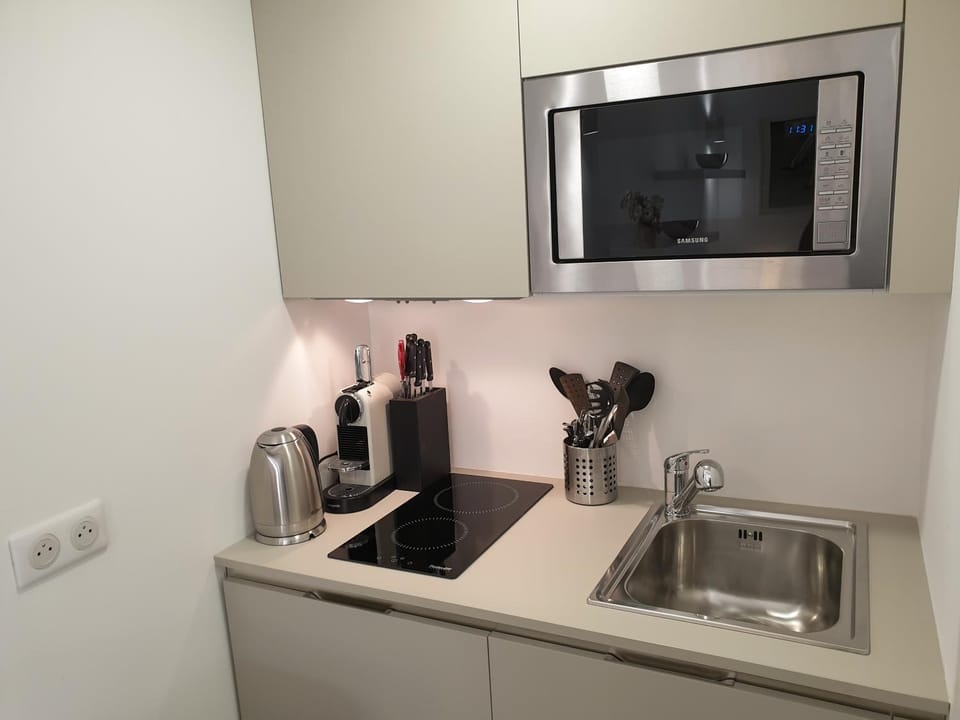 STUDIO NEUF ET CHARMANT VIEIL ANTIBES Apartment in Antibes