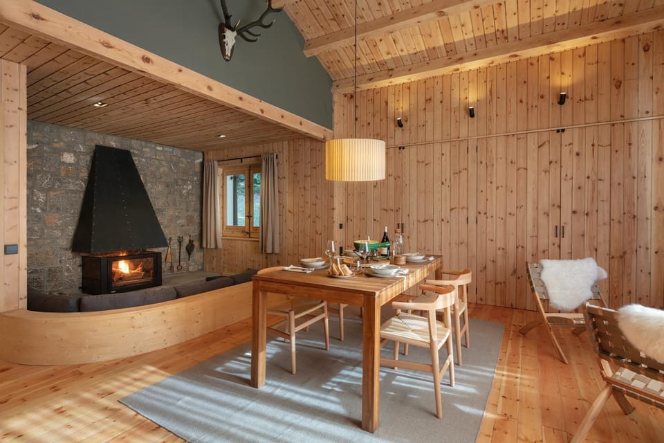Living room, Seating area, Dining area, flat iron