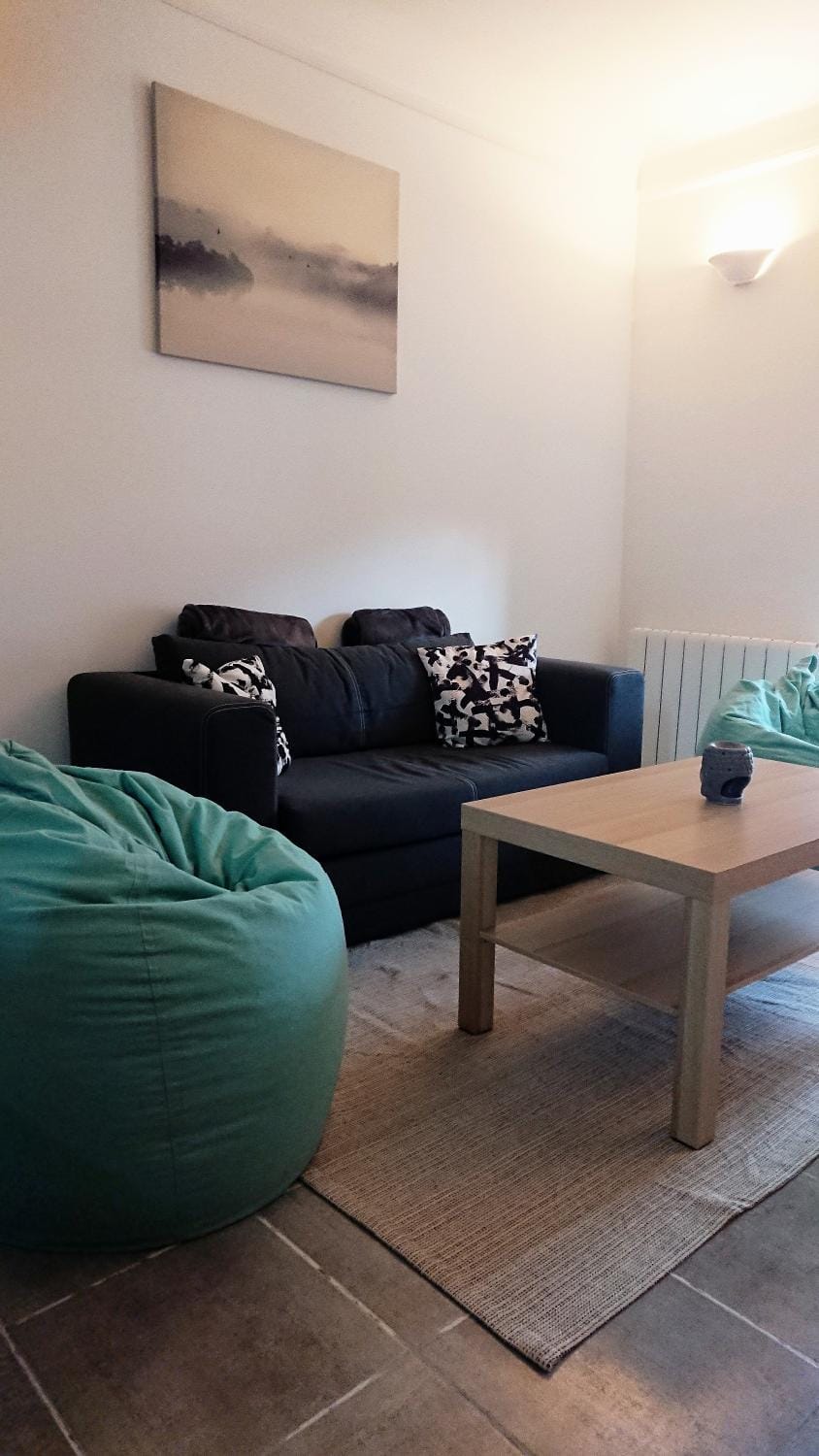 Living room, Seating area