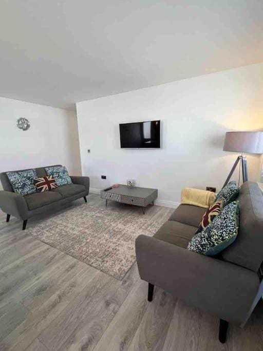 The Emslie Road Beach Flat Apartment in England
