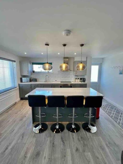 The Emslie Road Beach Flat Apartment in England