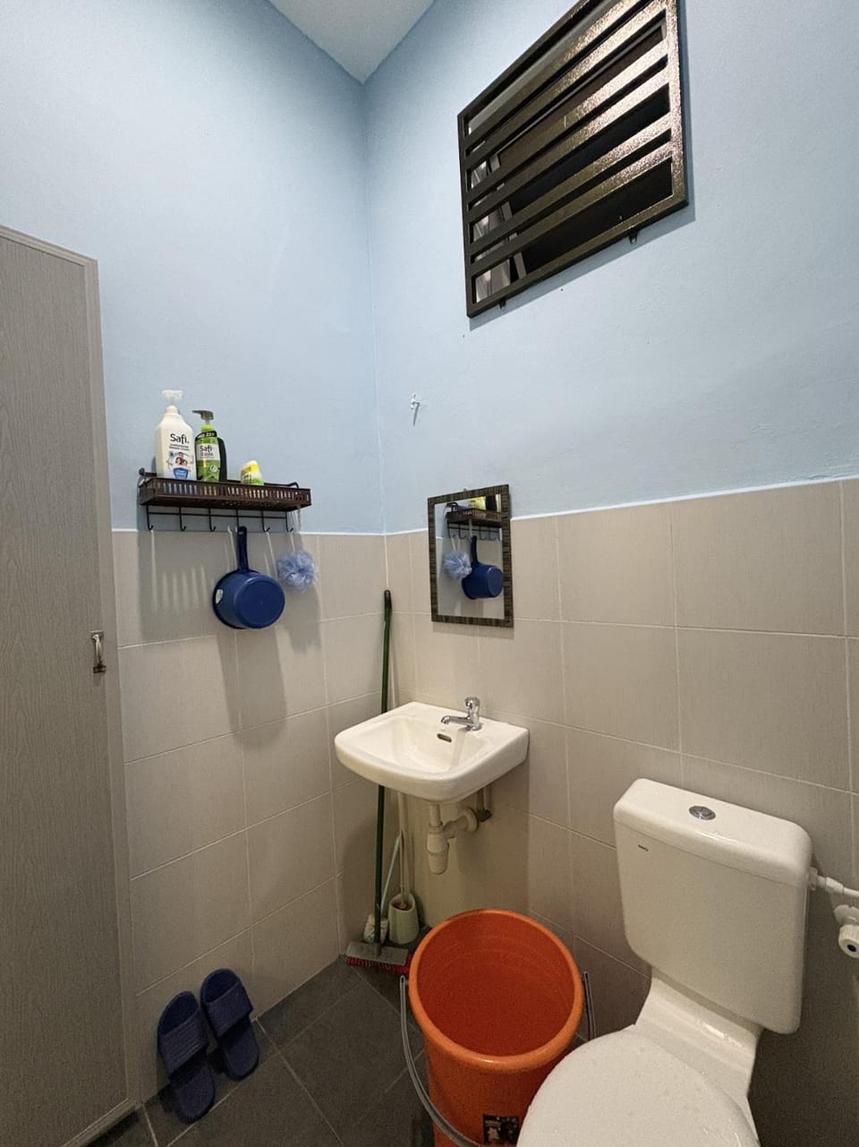 Toilet