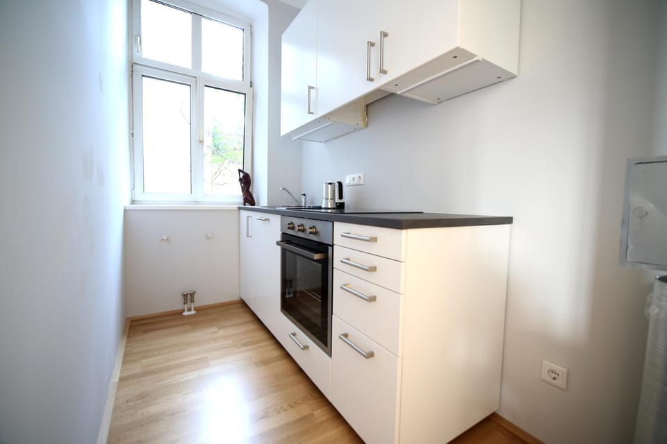 Kitchen or kitchenette, stove, stove, kitchen, kitchen