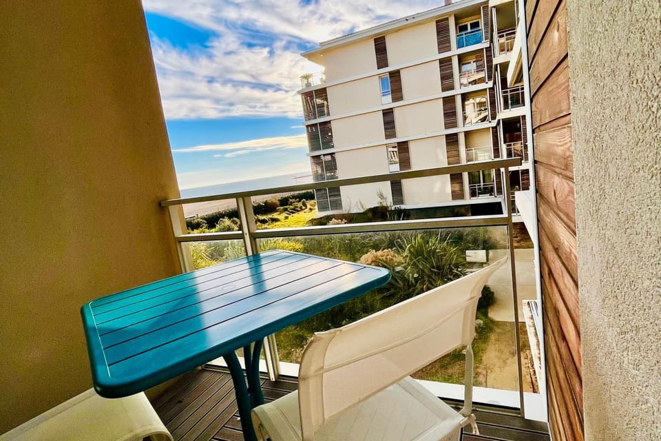 Patio, View (from property/room), Balcony/Terrace, Balcony/Terrace, Living room, Dining area
