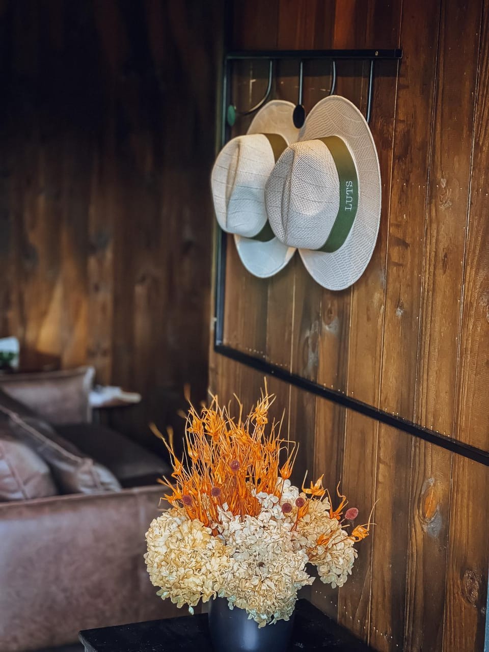 Living room, Decorative detail