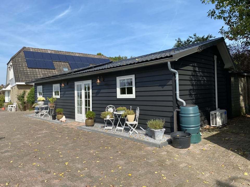 Property building, Day