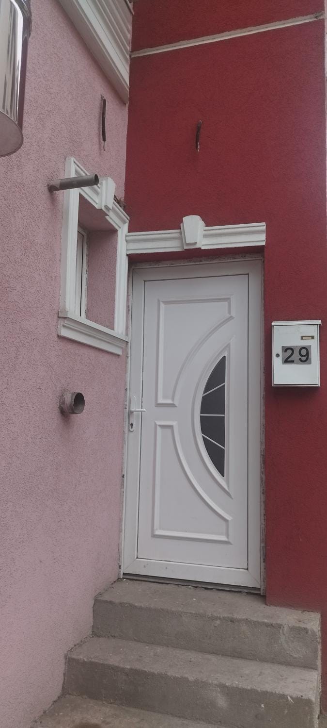 Small Apartment FREE TRANSPORTATION FROM THE AIRPORT TO THE APARTMENT Apartment in Belgrade