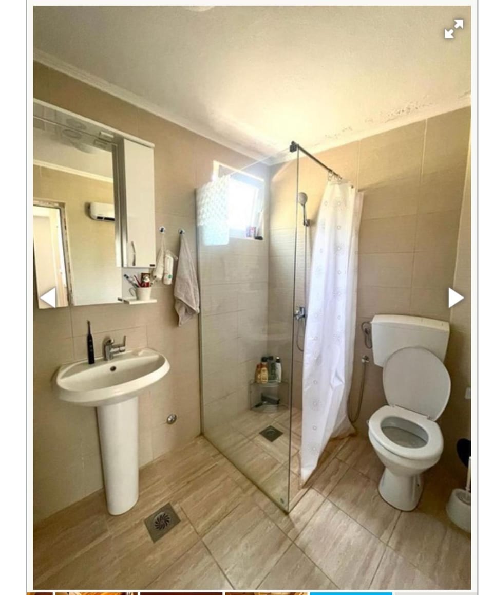 Shower, Toilet, Bathroom, bidet, towels