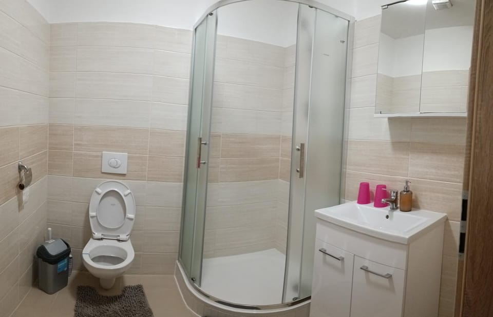 Shower, Toilet, Bathroom