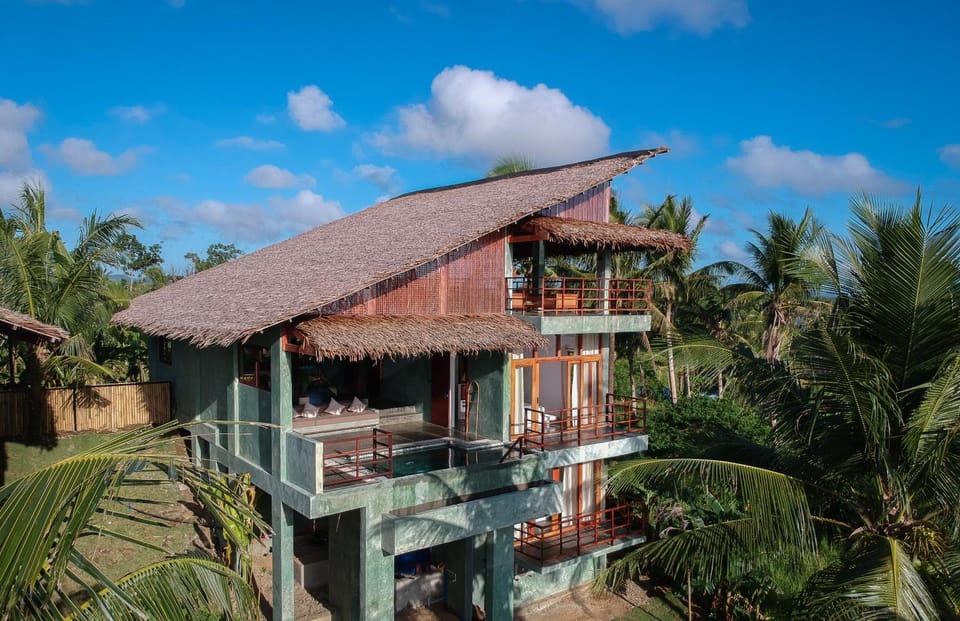 Property building, Natural landscape, Balcony/Terrace, Garden view, Swimming pool